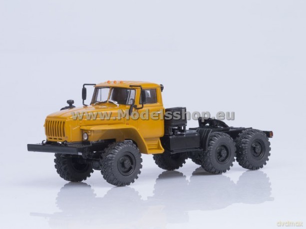 SSM URAL-44202-0311-31 T ractor Truck