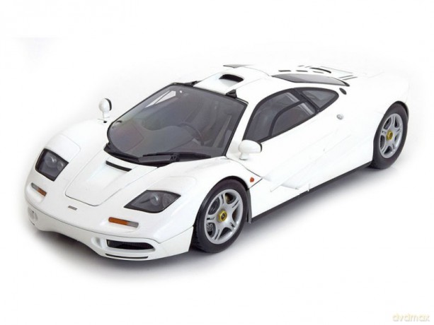McLaren F1 Road Car 1993 (white)