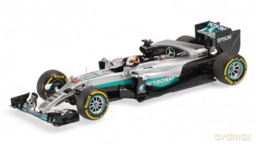 Mercedes AMG Petronas Formula One Team F1 W07 Hybrid #44 lewis Hamilton Bahrain GP 2016