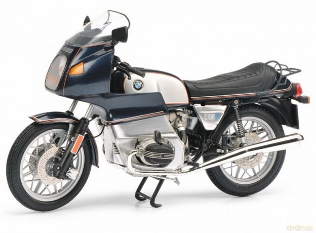 BMW R 100 RS (blue/silver metallic)