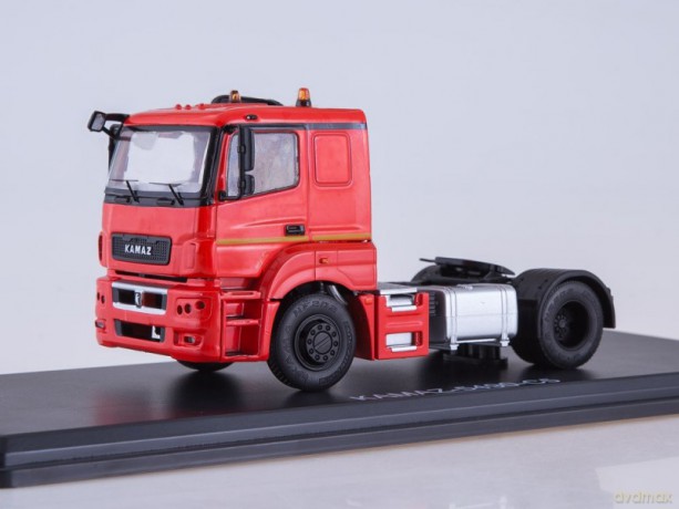 KAMAZ-5490-S5 Tractor Truck (red)