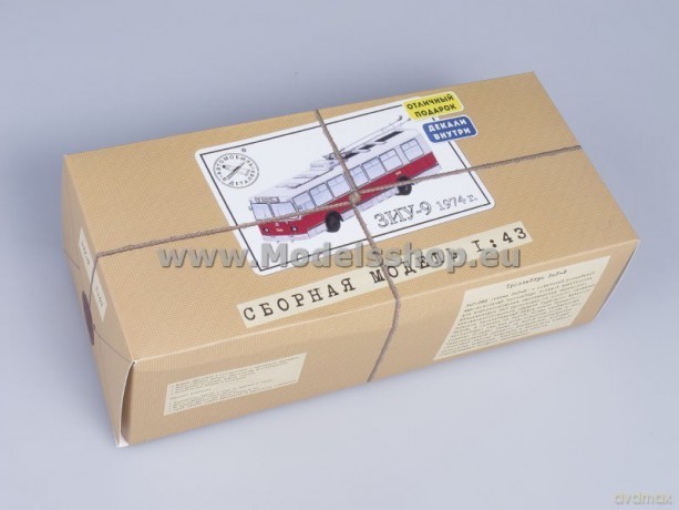 ZIU-9 Trolleybus (model kit)
