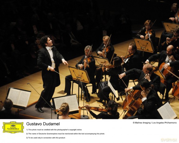 Gustavo Dudamel: The Inaugural Concert (Adams, Mahler) [DVD]