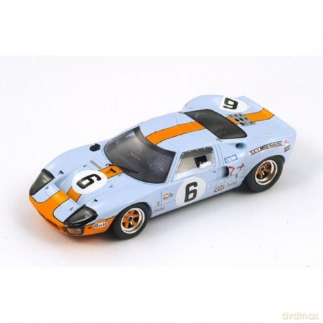 Ford GT 40 #6 J. Ickx/J. Oliver Winner Le Mans 1969