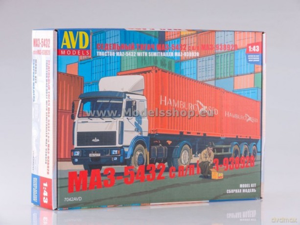 MAZ-5432(new) Tractor Truck with Semitrailer MAZ-938920 model kit