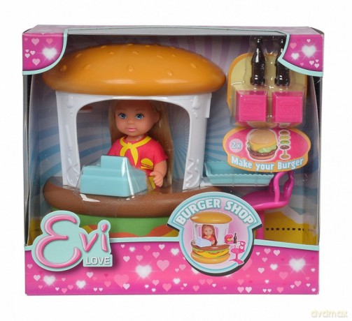 Evi w burgerowni