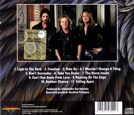 Revolution Saints: Light In The Dark [CD]