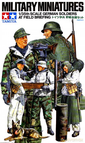 1/35 German Soldiers at Field Briefing