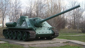 Model plastikowy SU-100 Radziecki niszczyciel czołgów WWII