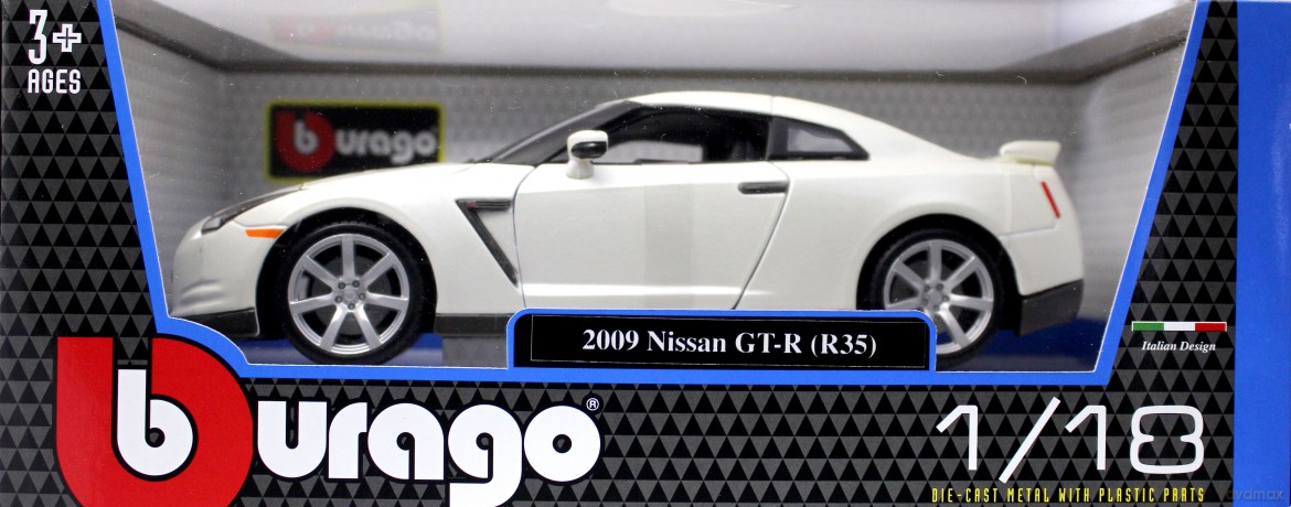 Nissan GT-R R35 1:18 biały