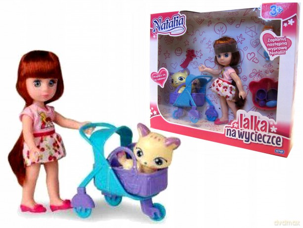 Lalka Natalia z kotkiem w wózku