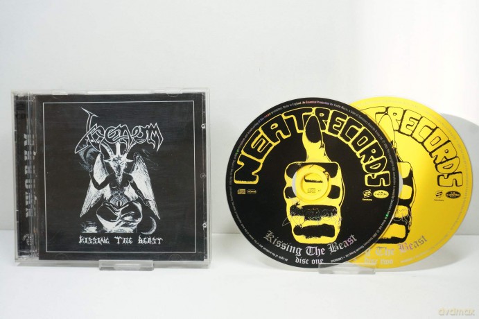 Venom: Kissing The Beast [CD]