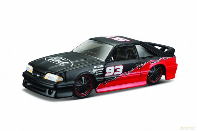 Samochód ford svt cobra 93' skala 1:64