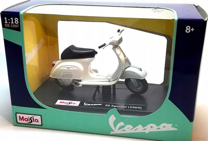 Skuter vespa 50 special 1969 skala 1:18