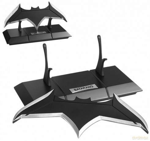 Batman: Batman JL Batarang Prop Replica