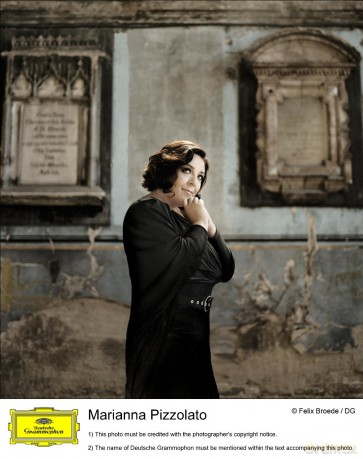 Anna Netrebko: Pergolesi: Stabat Mater Prestige Edition (digibook) [CD]+[DVD]