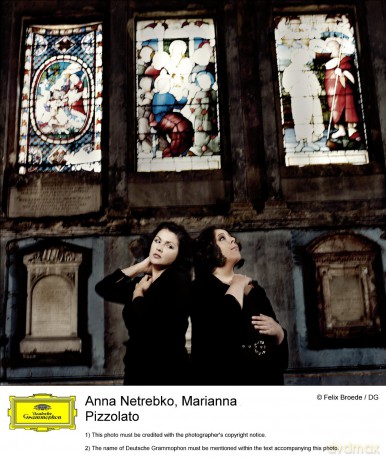 Anna Netrebko: Pergolesi: Stabat Mater Prestige Edition (digibook) [CD]+[DVD]