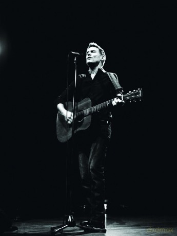Bryan Adams: Bare Bones Deluxe [CD]