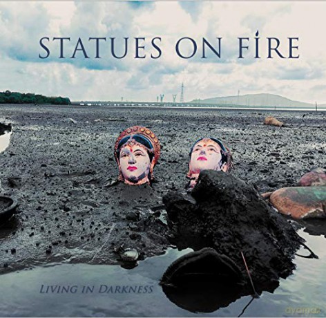Statues On Fire: Living In Darkness [Winyl]