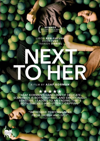 Next To Her [DVD]