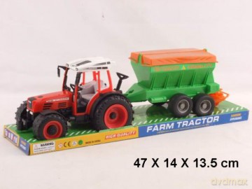 Traktor z przyczepą pod kloszem