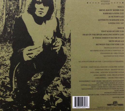 Ian Noe: Between The Country [CD]