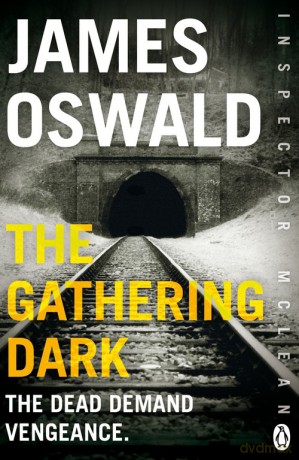 The Gathering Dark [KSIĄŻKA]